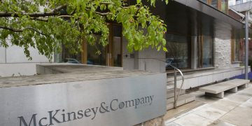 Mckinsey secures N$36.4m green hydrogen consultancy