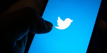 Musk revives US$44bn Twitter bid, aiming to avoid trial