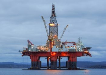 Deepsea Mira rig begins Namibia drilling contract with TotalEnergies