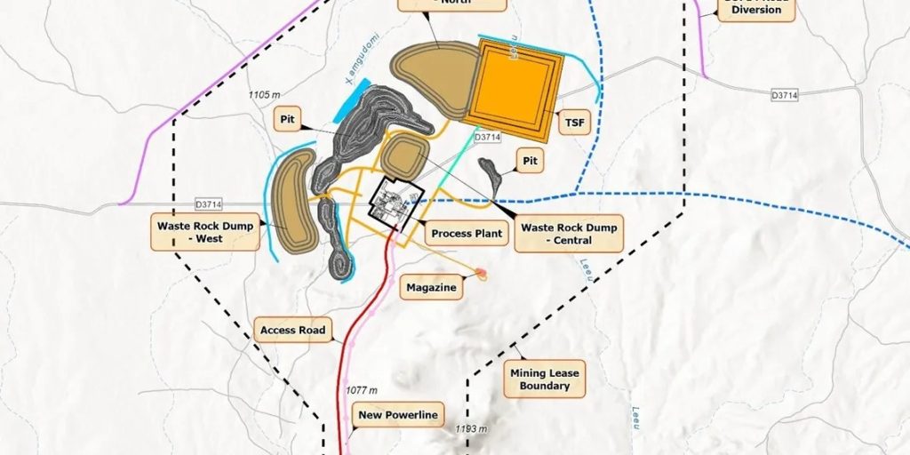 Map of a mine site with pits, process plant, waste rock dumps (west and central), magazine, and mining lease boundary.]