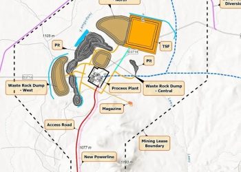 Map of a mine site with pits, process plant, waste rock dumps (west and central), magazine, and mining lease boundary.]